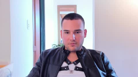 Vito Ferrer online show from February 6, 2025, 5:09 pm