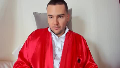 Vito Ferrer online show from February 9, 2025, 2:07 pm