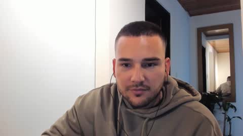 Vito Ferrer online show from February 16, 2025, 1:58 am