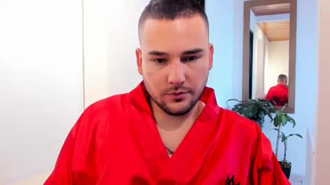 Vito Ferrer online show from February 16, 2025, 12:21 pm