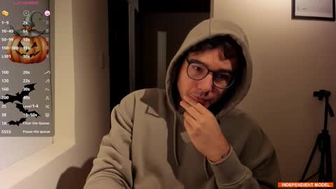 Vito Ferrer online show from October 12, 2025, 8:35 am