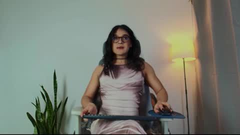 VittaaaPlease help me with your thumbs up its important  online show from November 29, 2025, 11:08 pm