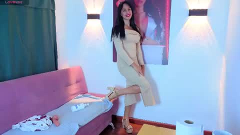 VITTORIA  online show from June 13, 2026, 12:52 am