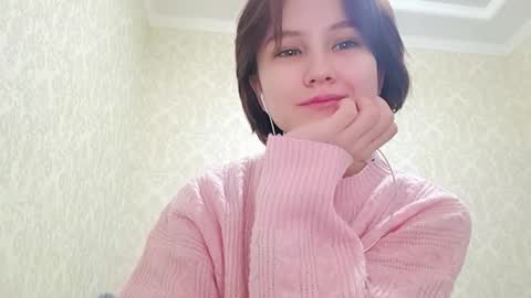 Snapshot of vivatrude chatting on February 9, 2026, 11:25 am Sonya online show from February 9, 2026, 11:25 am