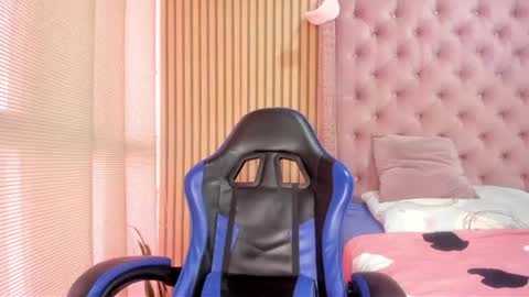vivi cooper online show from July 20, 2026, 10:12 pm