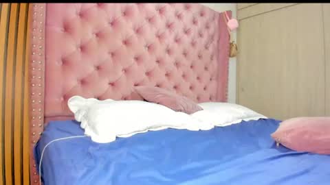 vivi cooper online show from July 31, 2026, 4:45 am