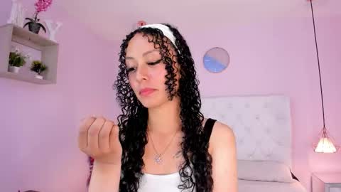 Vivi online show from January 7, 2026, 3:42 am