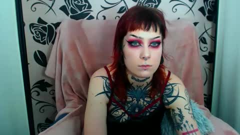 ViviaDarc online show from January 6, 2026, 4:54 pm