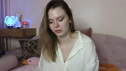vivian_alison online show from April 18, 2026, 7:58 pm