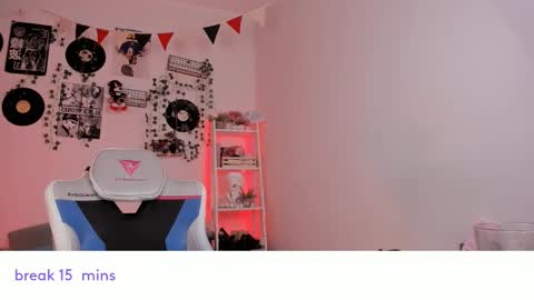 Snapshot of vivian_qwerty chatting on February 14, 2025, 7:17 am vivian_qwerty online show from February 14, 2025, 7:17 am