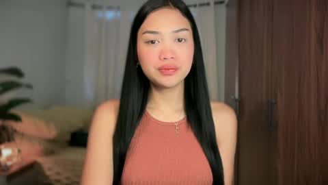 Snapshot of vivian_roberts chatting on June 17, 2026, 12:13 am Vivian online show from June 17, 2026, 12:13 am