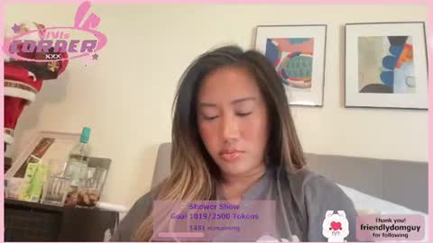viviandela97 online show from June 21, 2026, 4:31 pm