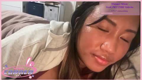 viviandela97 online show from June 28, 2026, 3:12 am