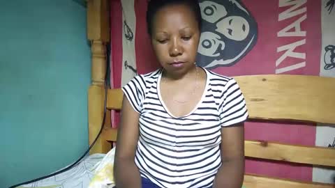 viviane0812 online show from February 26, 2025, 8:11 pm