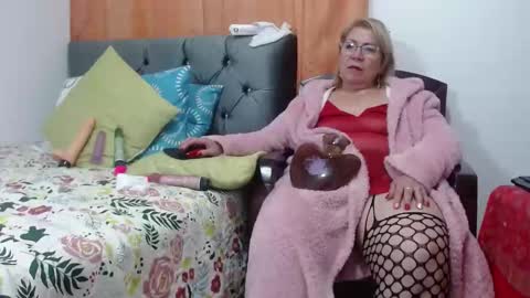 ViviannaJhonson online show from December 14, 2024, 3:29 am