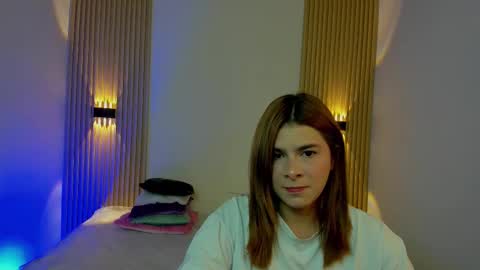 vivianowen9 online show from February 13, 2026, 11:01 pm