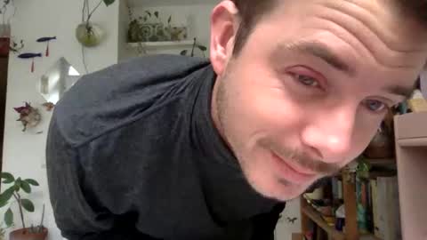 Viv online show from December 11, 2024, 9:19 am