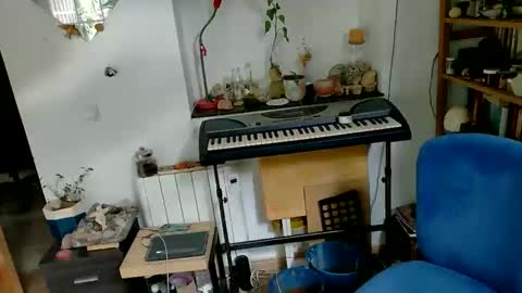 Viv online show from December 21, 2025, 10:55 am