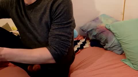 Viv online show from February 3, 2026, 9:53 pm