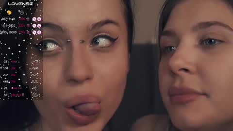 Nelly and Mari online show from February 25, 2025, 1:28 pm