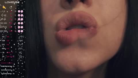 Nelly and Mari online show from March 3, 2025, 2:15 pm