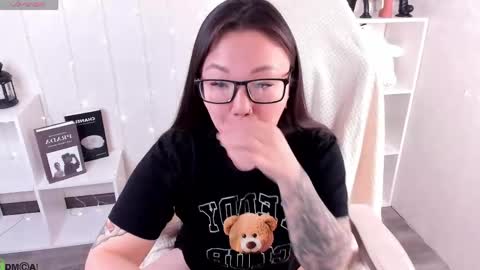 Vivien online show from April 20, 2026, 12:13 am