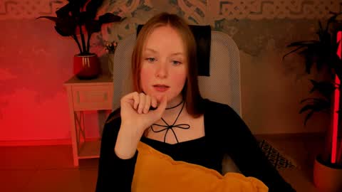 Vivien online show from December 10, 2024, 1:22 pm