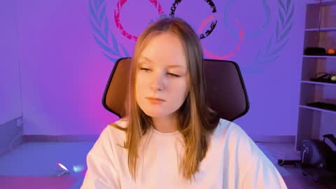 Vivien online show from December 25, 2024, 4:11 pm