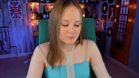 Vivien online show from December 30, 2024, 3:24 pm