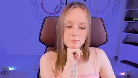 Vivien online show from January 9, 2025, 4:06 pm