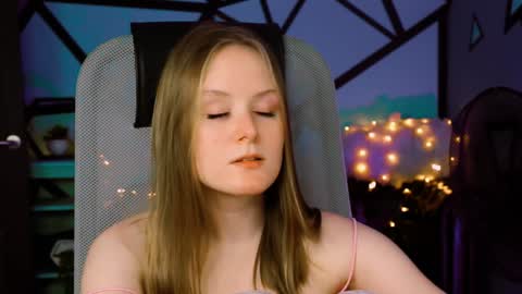 Vivien online show from January 19, 2025, 6:32 pm