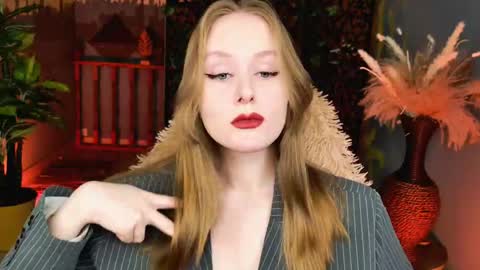 Vivien online show from April 28, 2026, 5:34 am