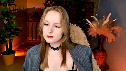 Vivien online show from April 29, 2026, 5:11 am