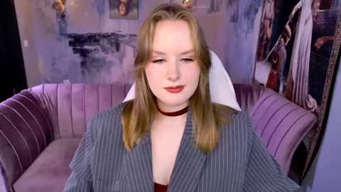 Vivien online show from June 2, 2026, 1:51 am