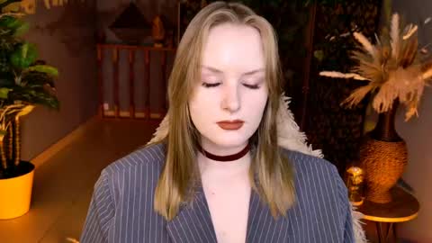 Vivien online show from June 5, 2026, 5:14 am