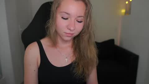 VivienVance online show from June 1, 2026, 1:13 pm