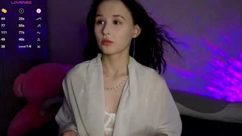 Vivi online show from July 18, 2026, 4:00 pm