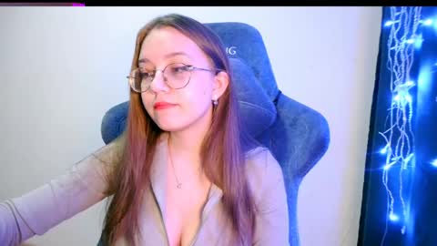 vivivivikkie online show from April 25, 2026, 8:50 pm