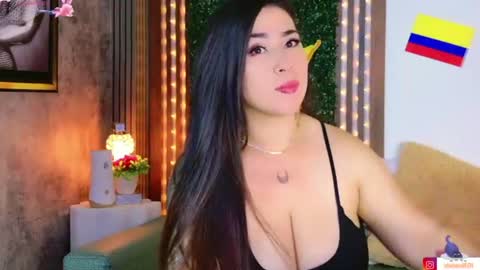 Snapshot of viviwolff chatting on June 23, 2026, 4:54 am Vivi online show from June 23, 2026, 4:54 am
