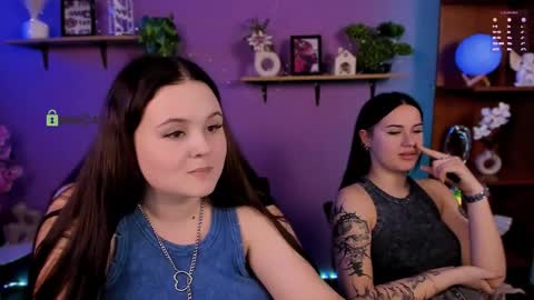 vivy_star online show from April 3, 2026, 6:44 am