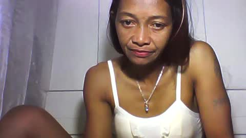 vixen_lina online show from June 18, 2026, 1:04 pm