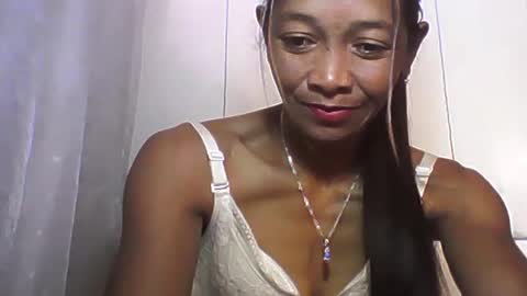 vixen_lina online show from July 13, 2026, 7:22 am