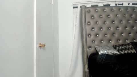 Sasha Malone online show from December 4, 2024, 9:40 am