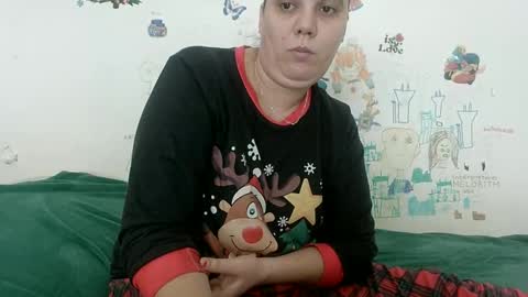 Snapshot of vixenbya chatting on January 25, 2025, 10:40 am vixenbya online show from January 25, 2025, 10:40 am