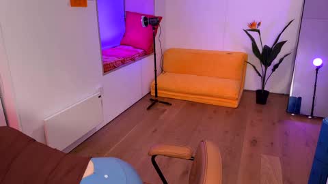 Snapshot of vixenp chatting on February 8, 2025, 6:55 pm Polly Online mostly at 9pm-2am UK Time online show from February 8, 2025, 6:55 pm