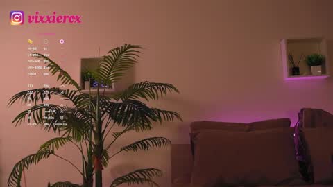 Snapshot of vixxxiee chatting on April 28, 2026, 9:20 pm vixxxiee online show from April 28, 2026, 9:20 pm