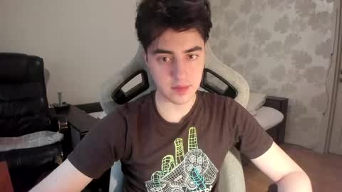 Snapshot of vlad1605 chatting on May 6, 2026, 3:17 pm Martin online show from May 6, 2026, 3:17 pm