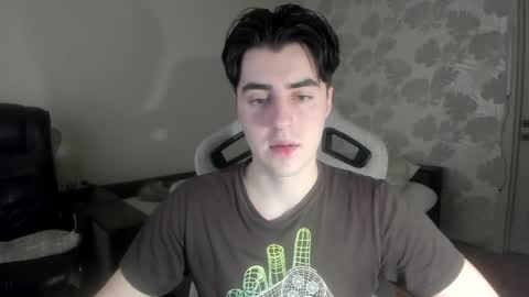 Snapshot of vlad1605 chatting on May 13, 2026, 1:52 pm Martin online show from May 13, 2026, 1:52 pm