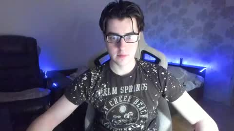 Snapshot of vlad1605 chatting on May 27, 2026, 8:50 pm Martin online show from May 27, 2026, 8:50 pm