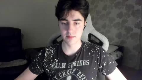 Snapshot of vlad1605 chatting on May 31, 2026, 4:25 pm Martin online show from May 31, 2026, 4:25 pm